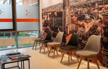 ZFA / Zahnmedizinische Fachangestellte (m/w/d) / Willkommensbonus (Vollzeit | Regensburg)